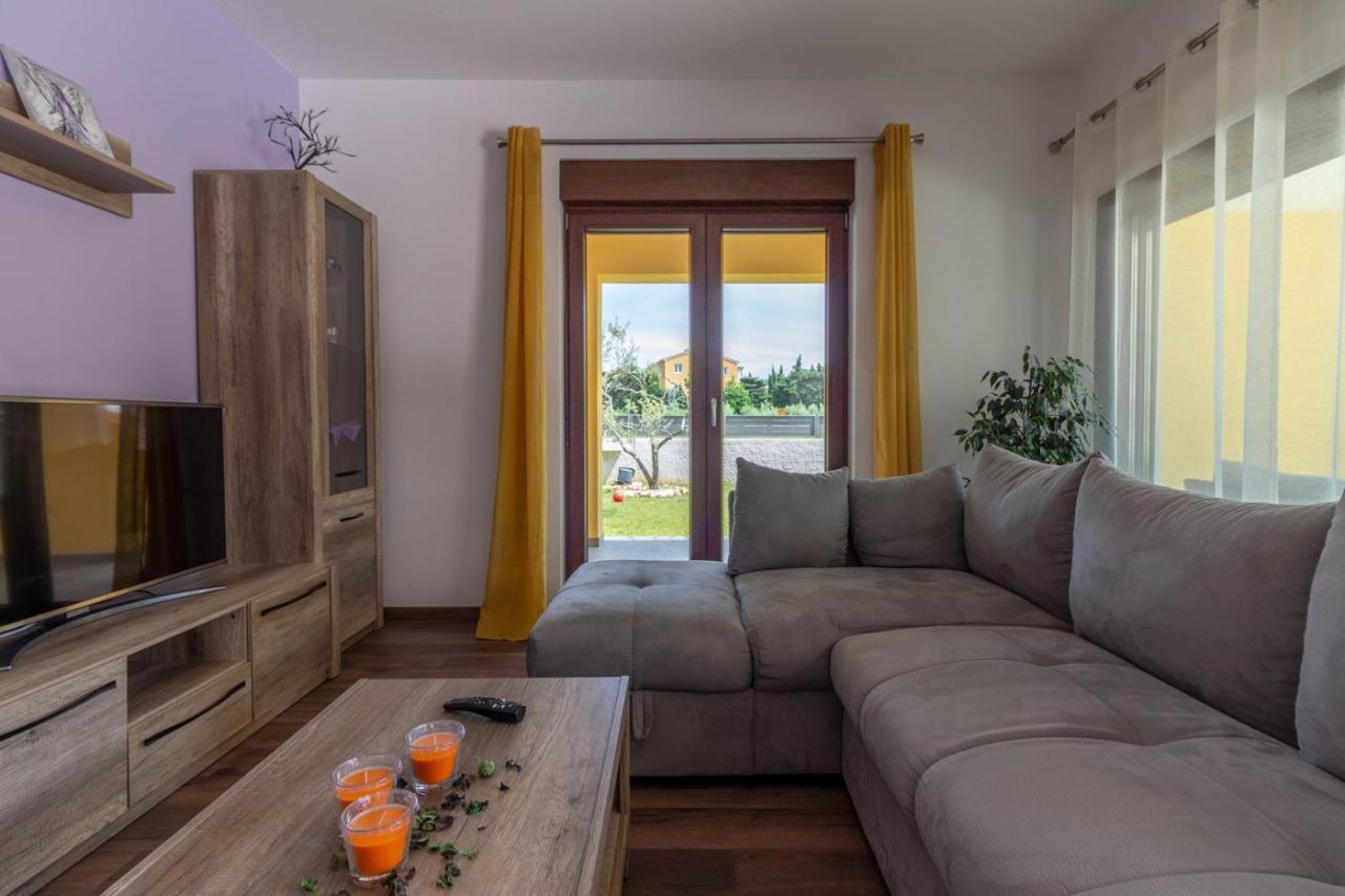 Modern Villa Eve In Medulin With Pool Near The Beach Exterior photo